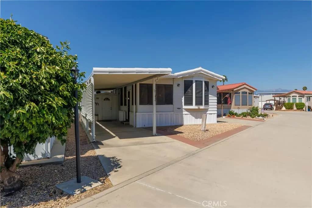1295 S Cawston 86, Hemet, CA — listing photo 1