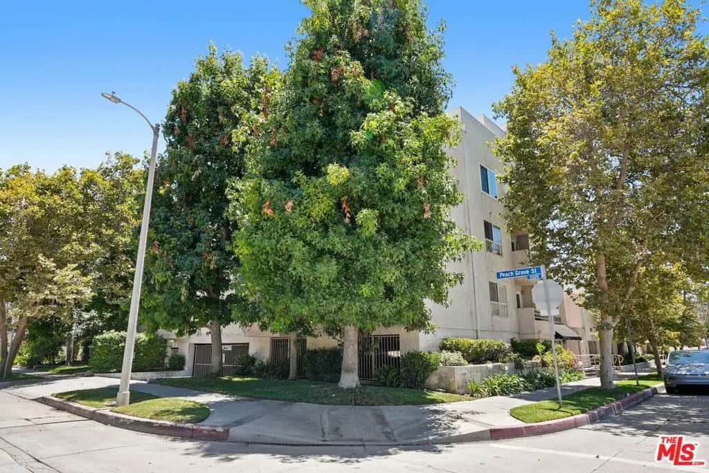 11230 Peach Grove Street 208, Los Angeles, CA — listing photo 1