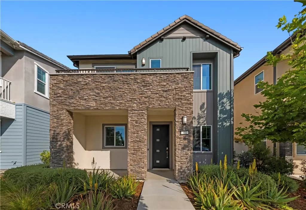 372 Baluster, Irvine, CA — listing photo 1