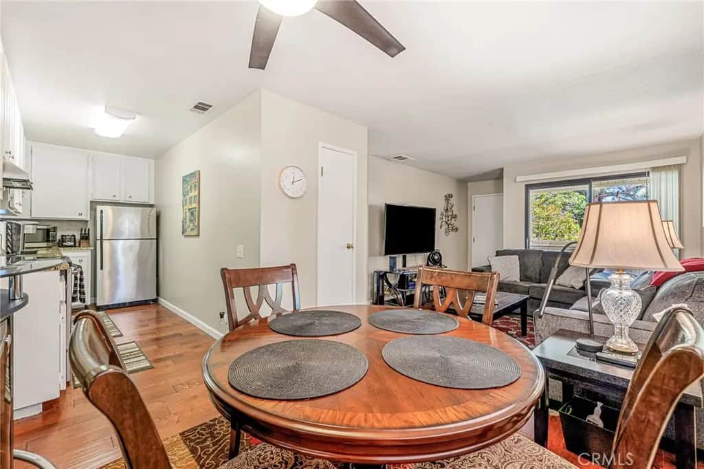 2800 N Los Felices Circle W C200, Palm Springs, CA — listing photo 1