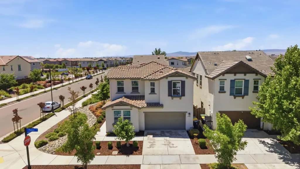 1702 Plumas Drive, Lathrop, CA — listing photo 1