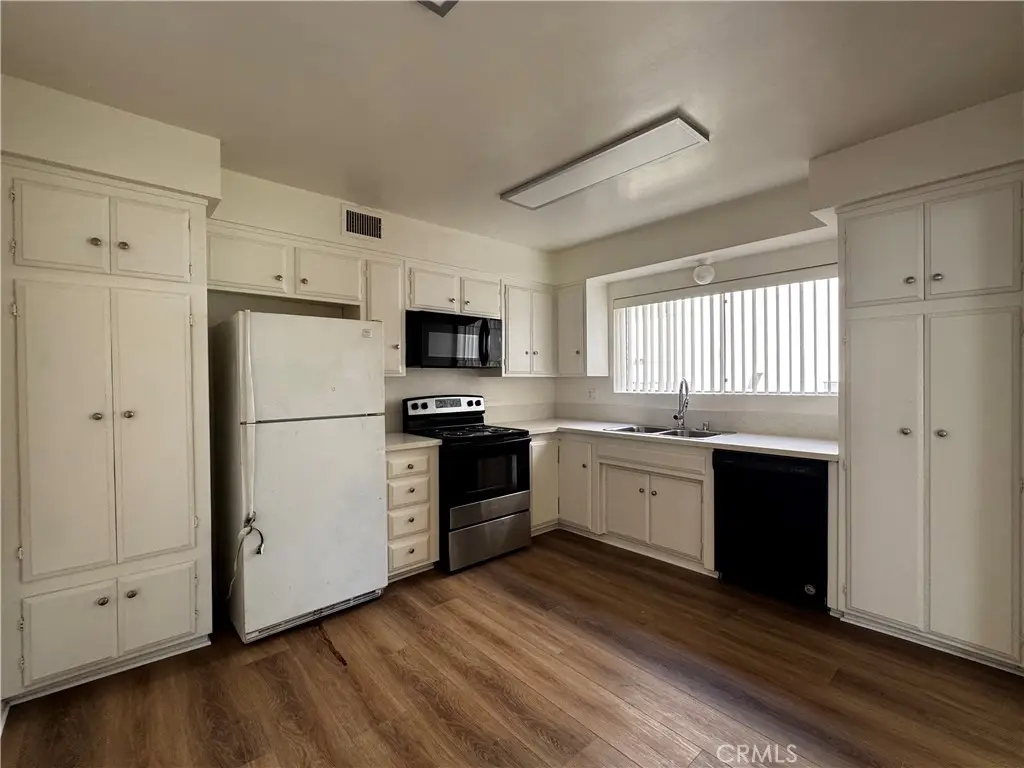 475 E Cypress 104, Redlands, CA — listing photo 1