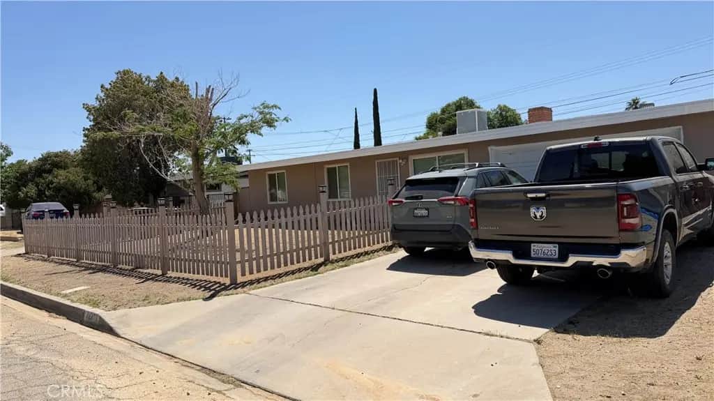 44423 3rd E, Lancaster, CA — listing photo 1