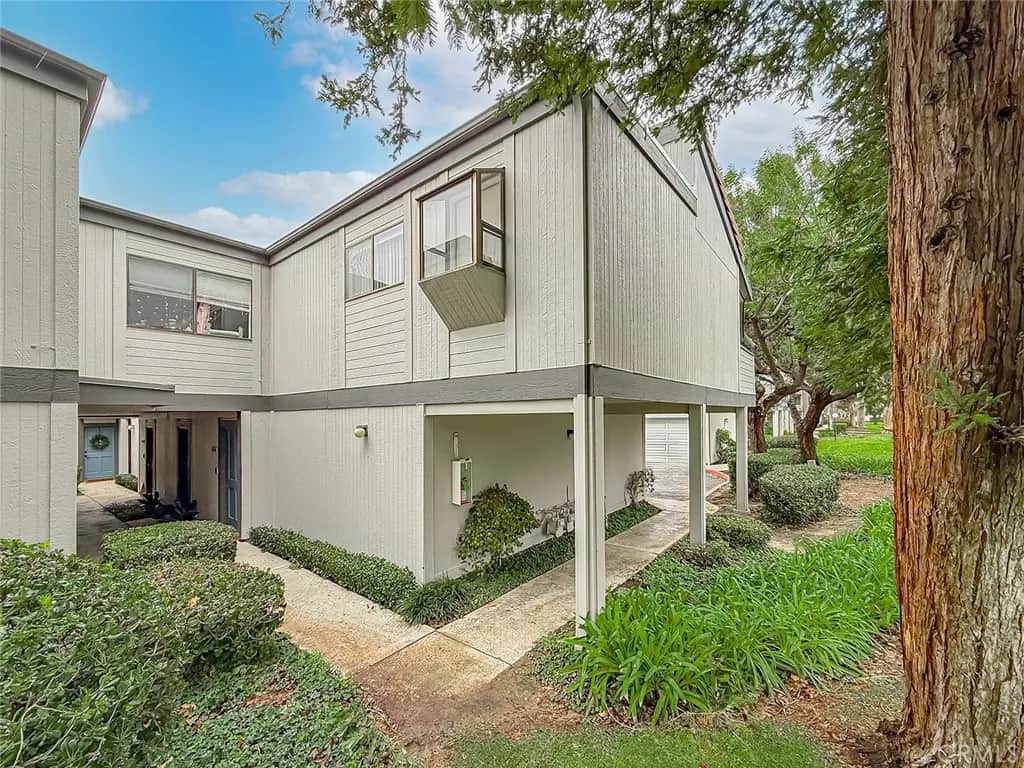 6542 Stoney View 2, Simi Valley, CA — listing photo 1