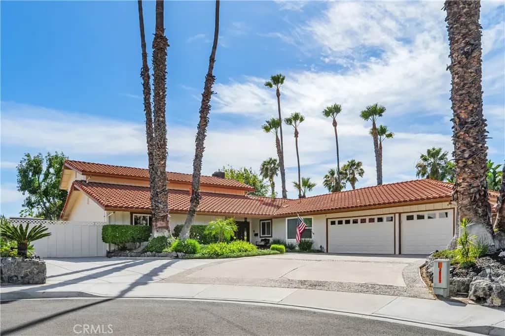 6125 Clarendon Court, Riverside, CA — listing photo 1