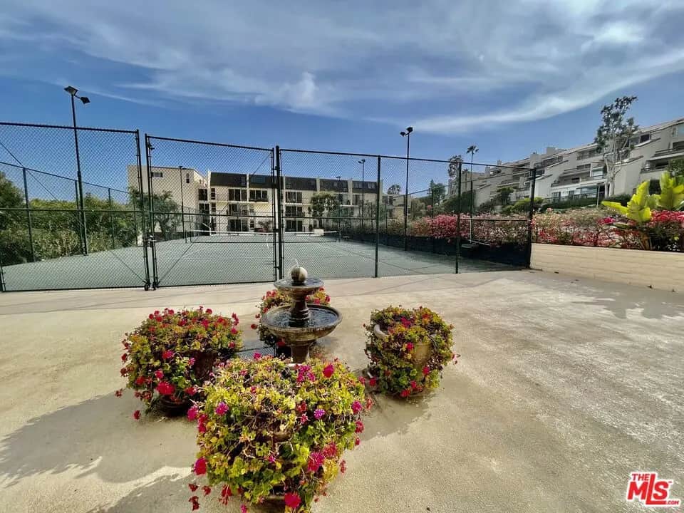 23901 CIVIC CENTER Way 257, Malibu, CA — listing photo 1