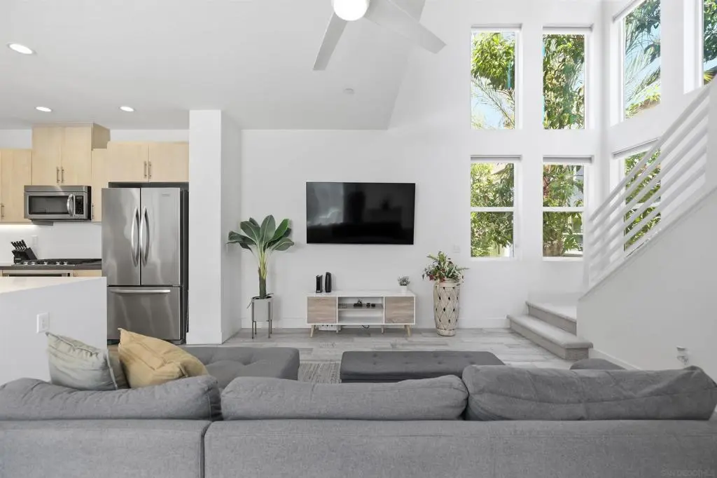 7768 Stylus, San Diego, CA — listing photo 1