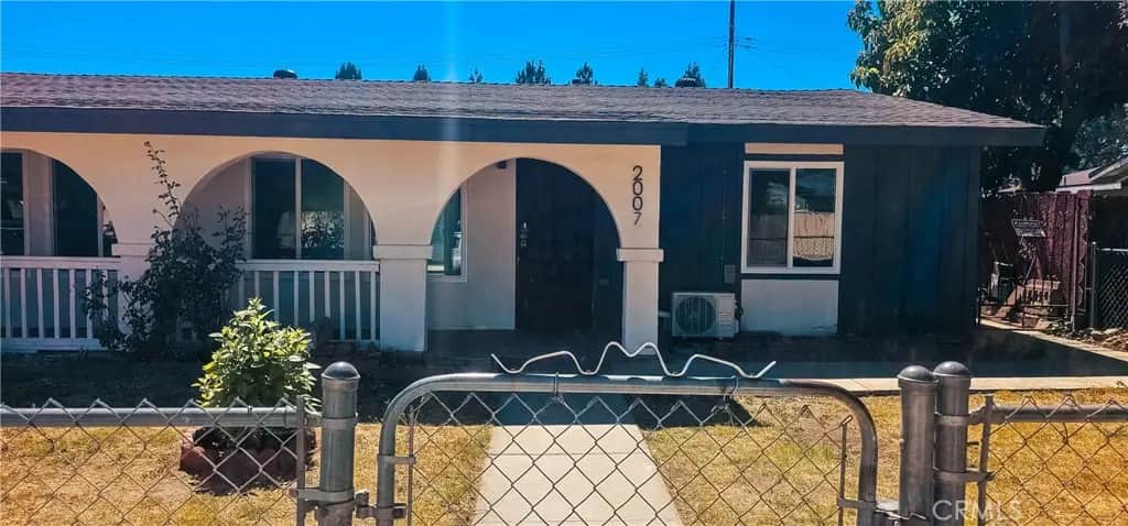 2007 Baudin, Pomona, CA — listing photo 1