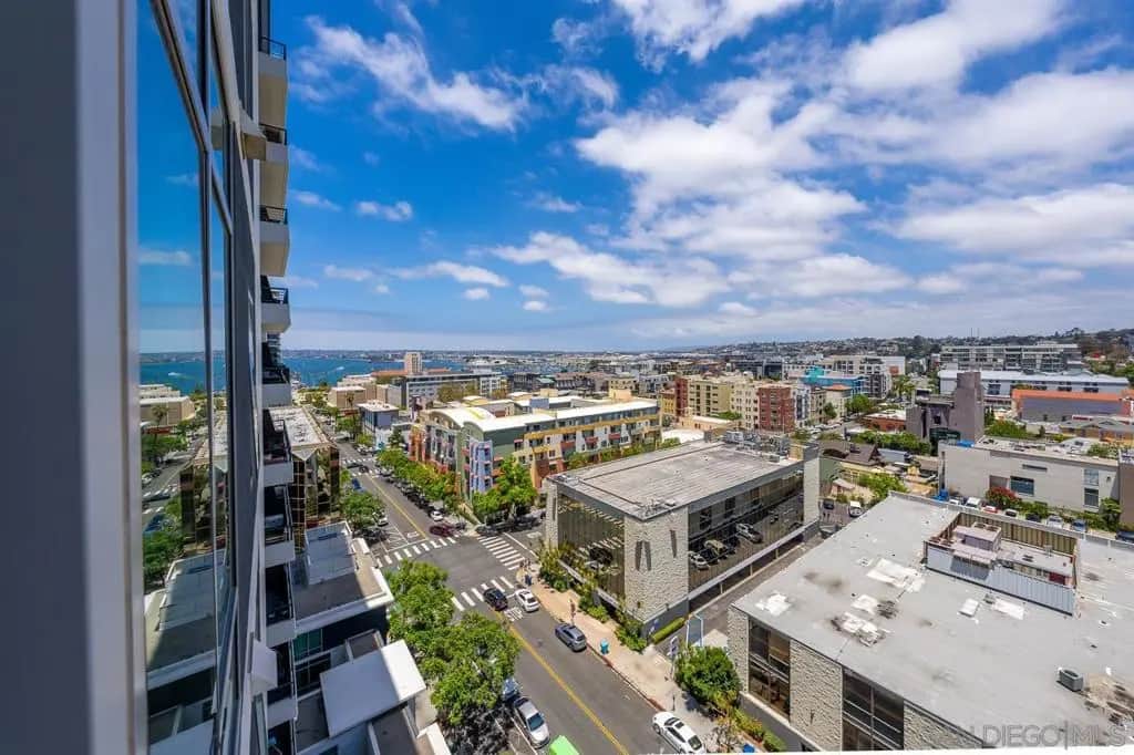 425 W Beech 1358, San Diego, CA — listing photo 1