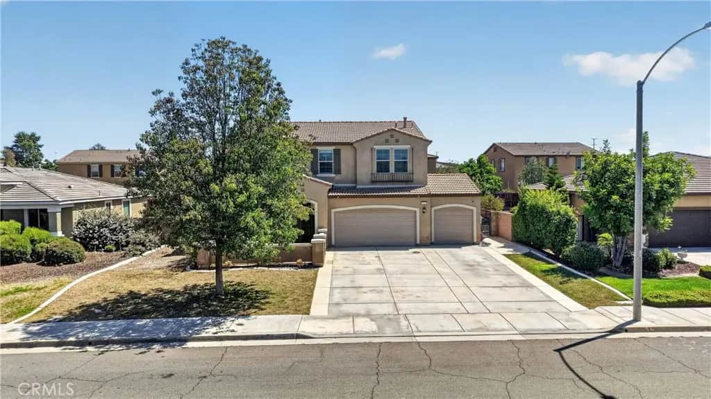 29113 Fall River, Menifee, CA — listing photo 1