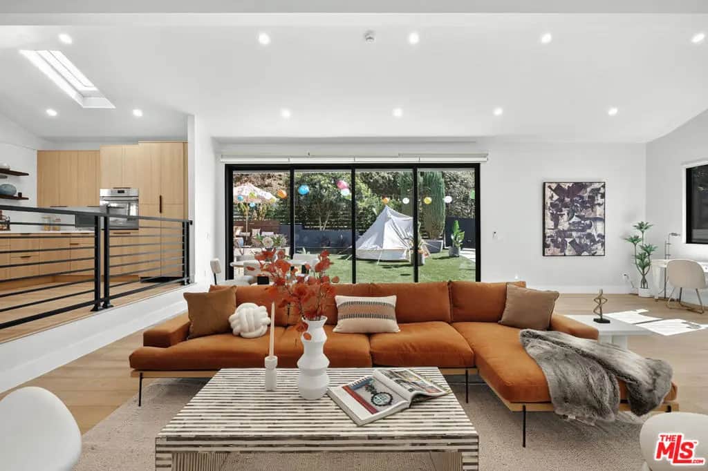 2603 Crestmoore Place, Los Angeles, CA — listing photo 1