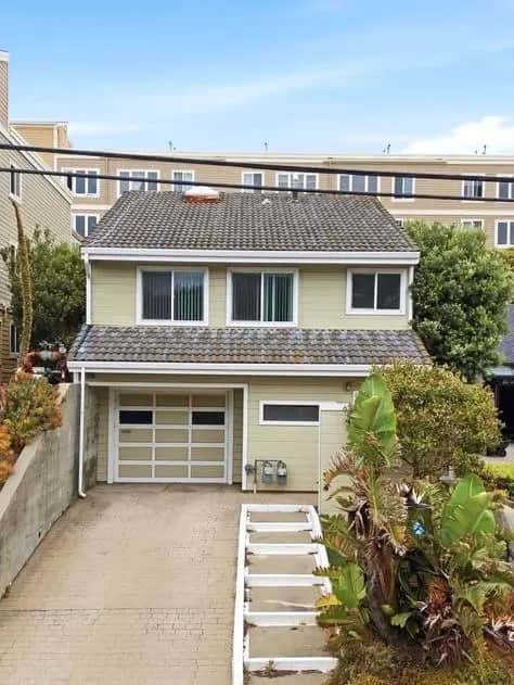 565 Crespi Drive, Pacifica, CA — listing photo 1
