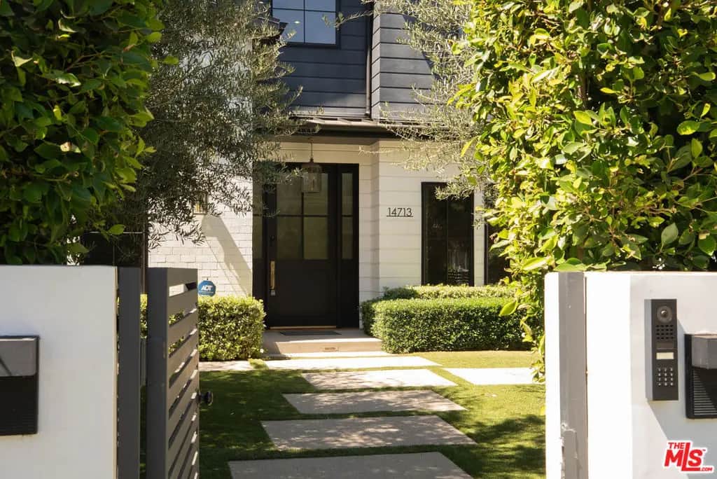 14713 Huston Street, Los Angeles, CA — listing photo 1