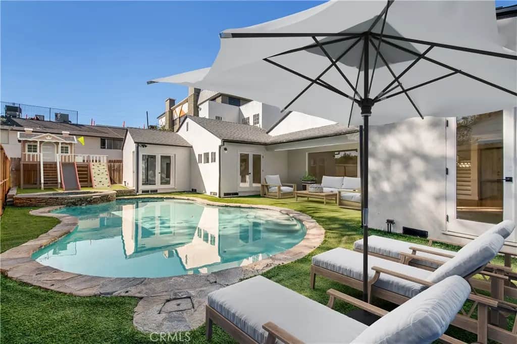 521 S Bentley, Los Angeles, CA — listing photo 1