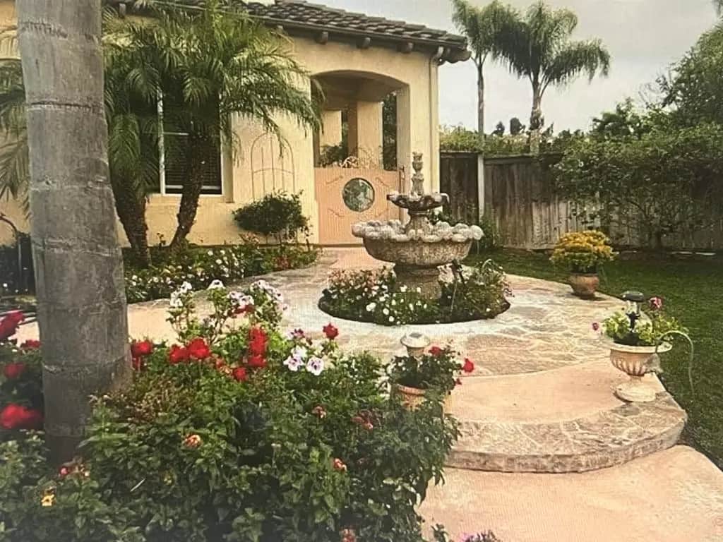 7908 Calle Oliva, Carlsbad, CA — listing photo 1