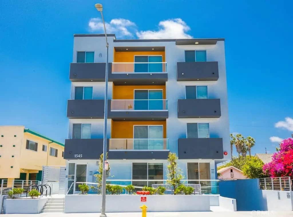 1545 S Fairfax, Los Angeles, CA — listing photo 1