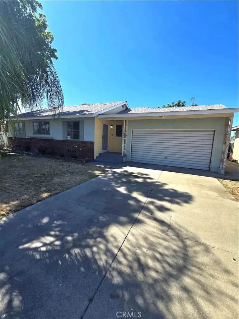 237 W Van Koevering, Rialto, CA — listing photo 1