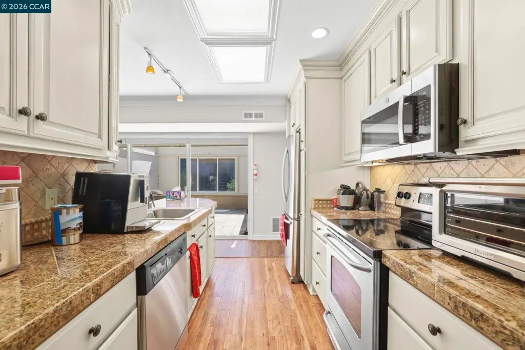 2308 Pine Knoll Dr 3, Walnut Creek, CA — listing photo 1