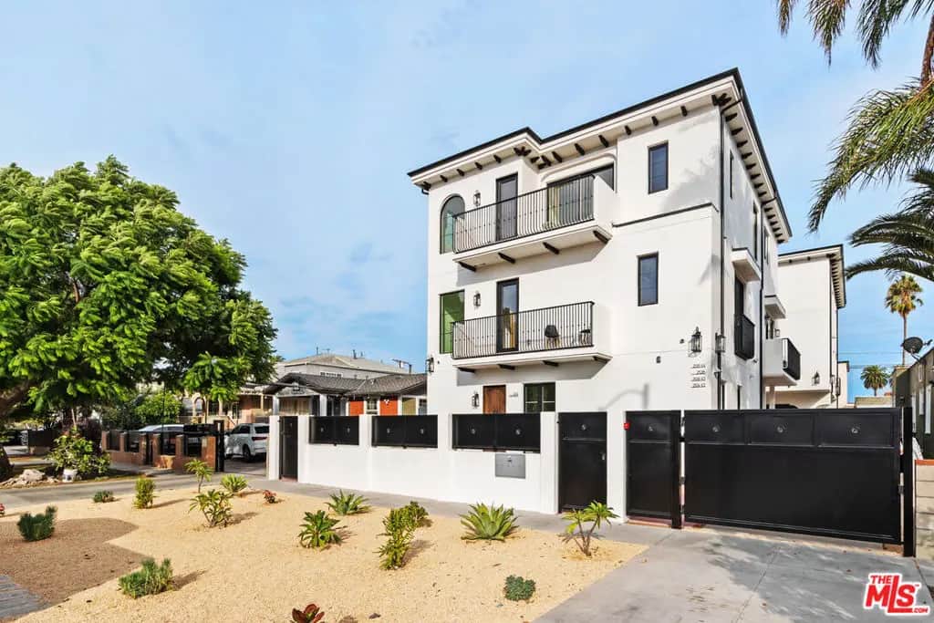 2324 S Dunsmuir Avenue, Los Angeles, CA — listing photo 1