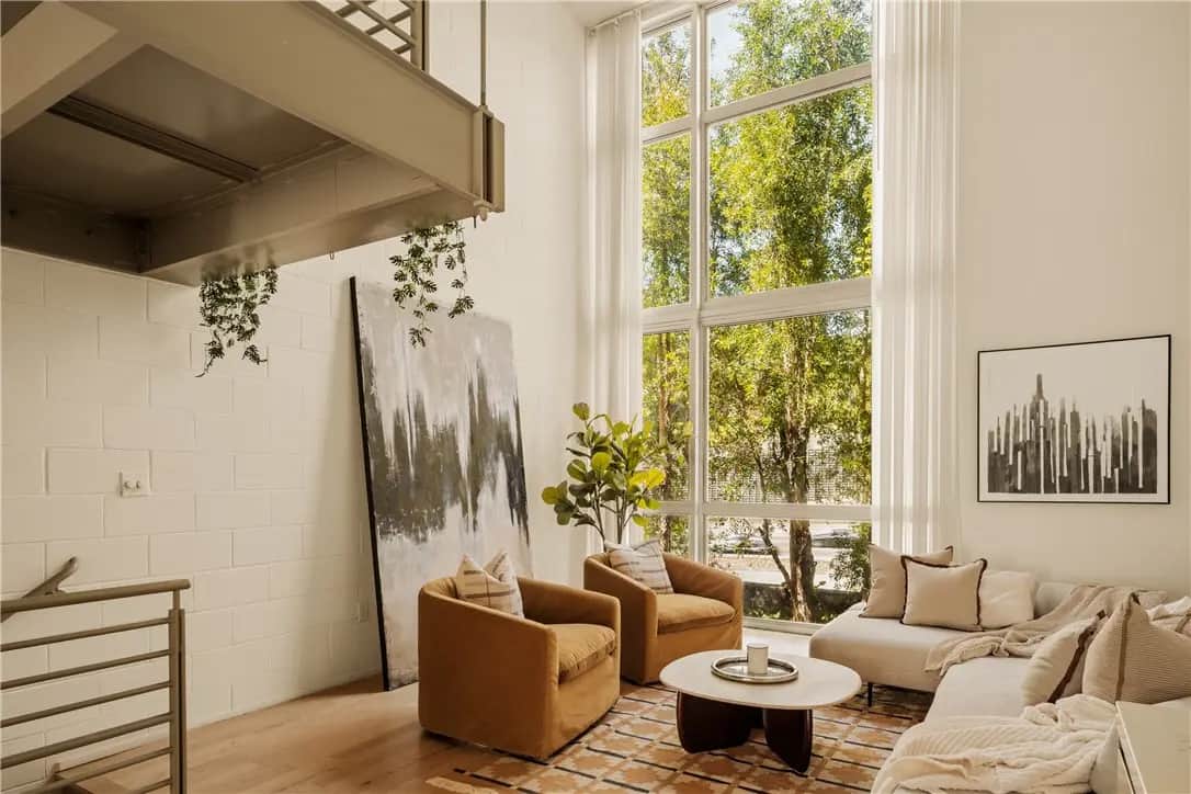 3450 Cahuenga W 907, Los Angeles, CA — listing photo 1