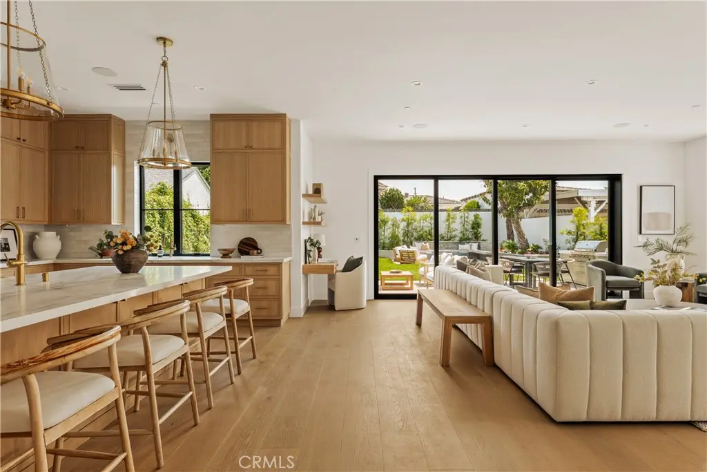 8344 Mcconnell, Los Angeles, CA — listing photo 1