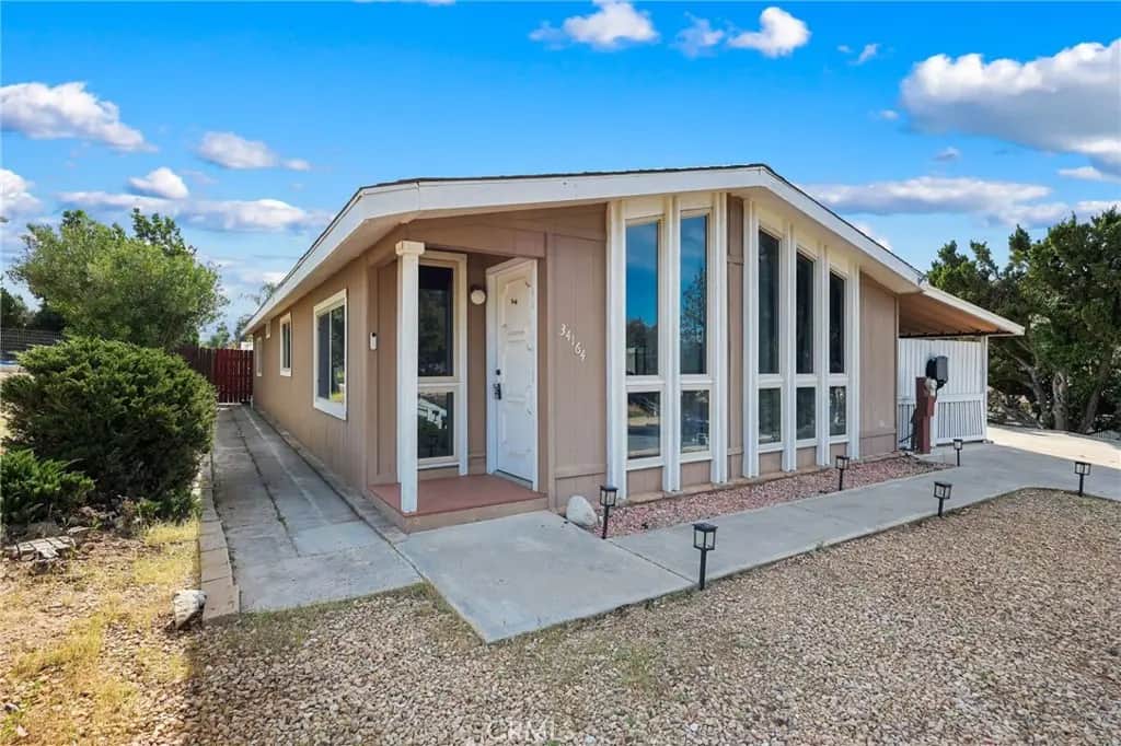 34164 Harrow Hill Road, Wildomar, CA — listing photo 1