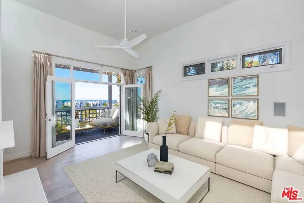 3019 3RD Street 404, Santa Monica, CA — listing photo 1