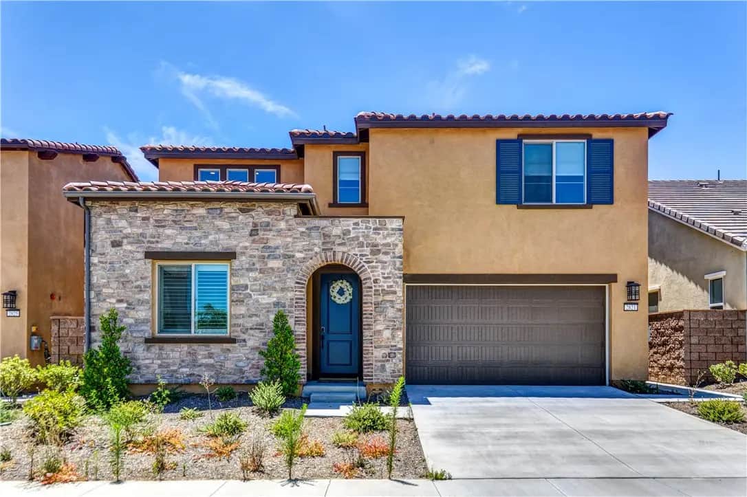 2821 Bridgetide Rd, Corona, CA — listing photo 1