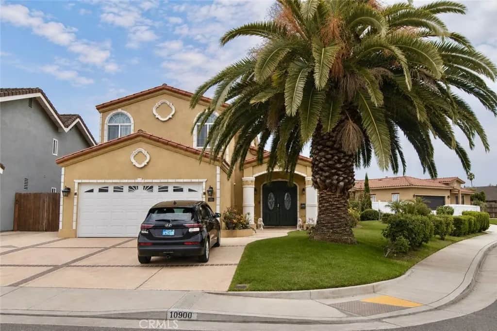 10900 La Flor, Fountain Valley, CA — listing photo 1