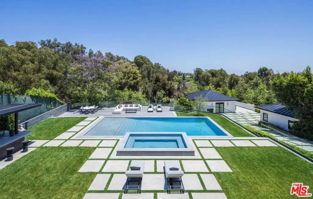 499 Halvern Drive, Los Angeles, CA — listing photo 1