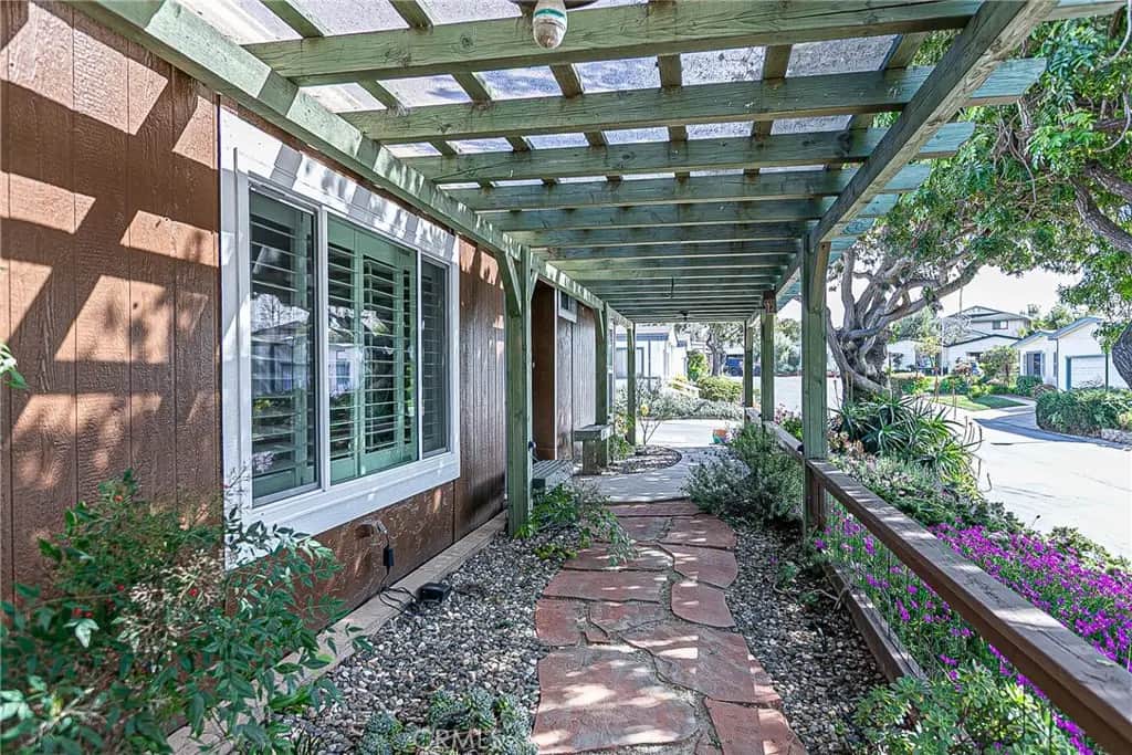 3985 Chatham, Santa Maria, CA — listing photo 1