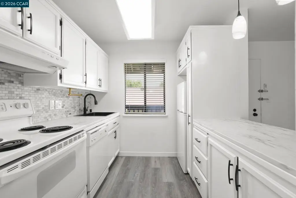 1437 Marchbanks Dr 3, Walnut Creek, CA — listing photo 1