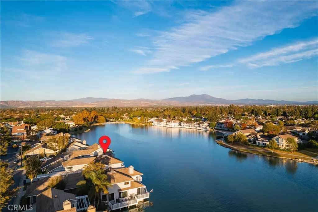 25 LakeView 60, Irvine, CA — listing photo 1