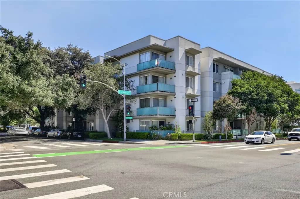 160 S Hudson Avenue 111, Pasadena, CA — listing photo 1