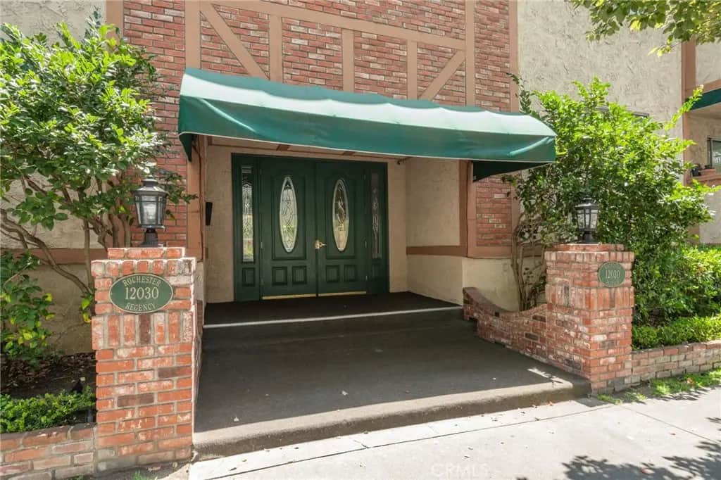 12030 Rochester #207 Avenue 207, Los Angeles, CA — listing photo 1