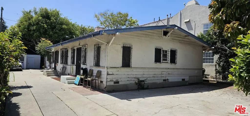 1243 N Beachwood Drive, Los Angeles, CA — listing photo 1