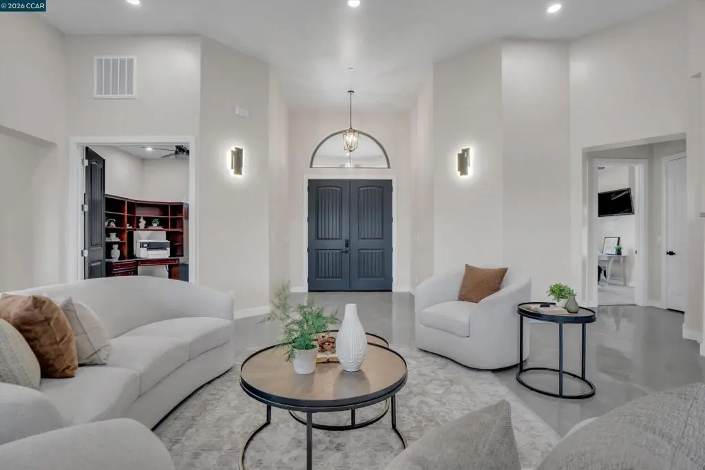 30 W Cypress Place, Oakley, CA — listing photo 1