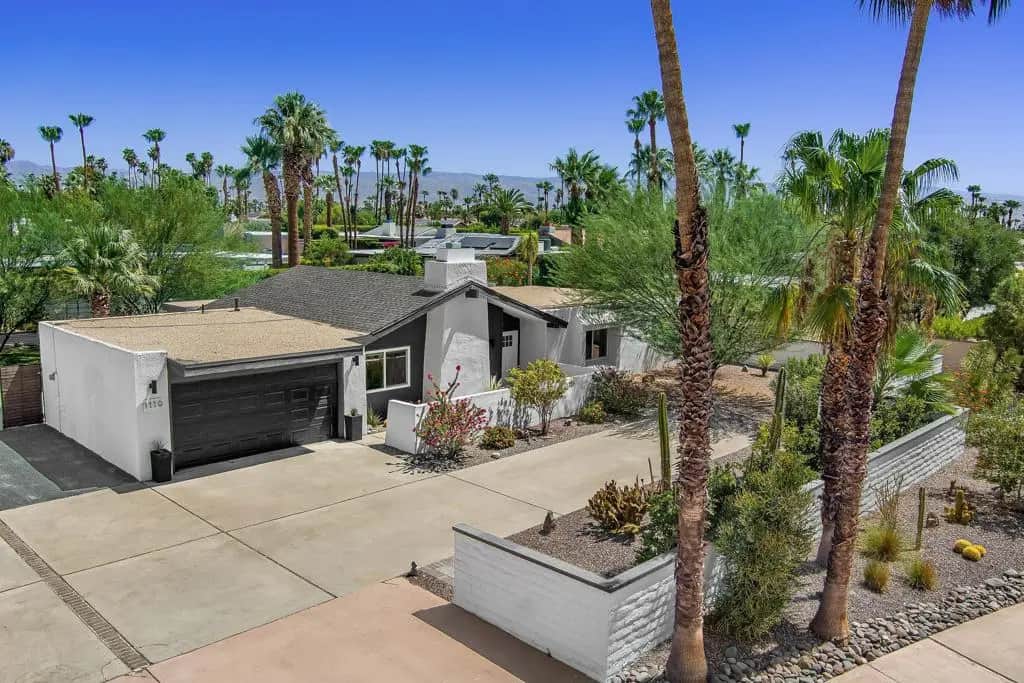 1110 E Vista Chino, Palm Springs, CA — listing photo 1