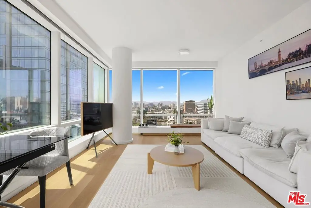 877 Francisco Street 1811, Los Angeles, CA — listing photo 1