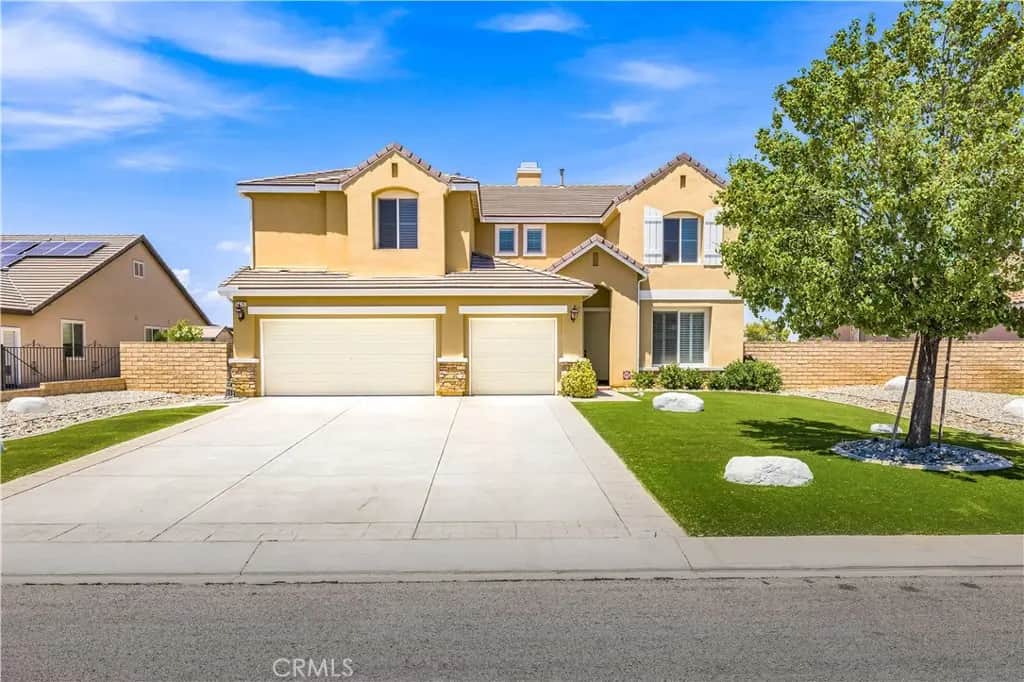 3625 Paddock, Lancaster, CA — listing photo 1