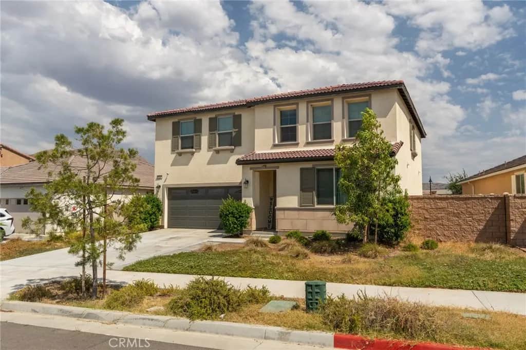 575 Feeder, Hemet, CA — listing photo 1