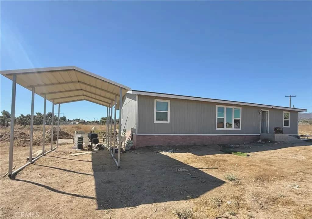 9589 Paramount, Phelan, CA — listing photo 1