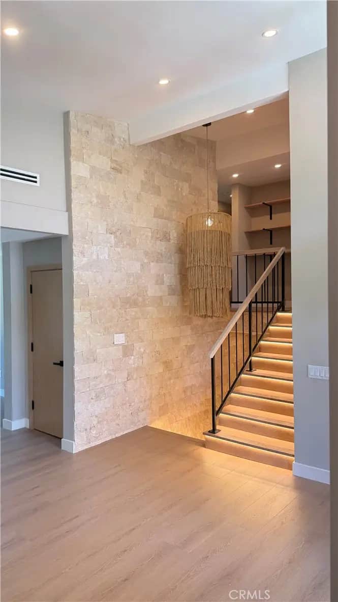 22938 Paul Revere, Calabasas, CA — listing photo 1