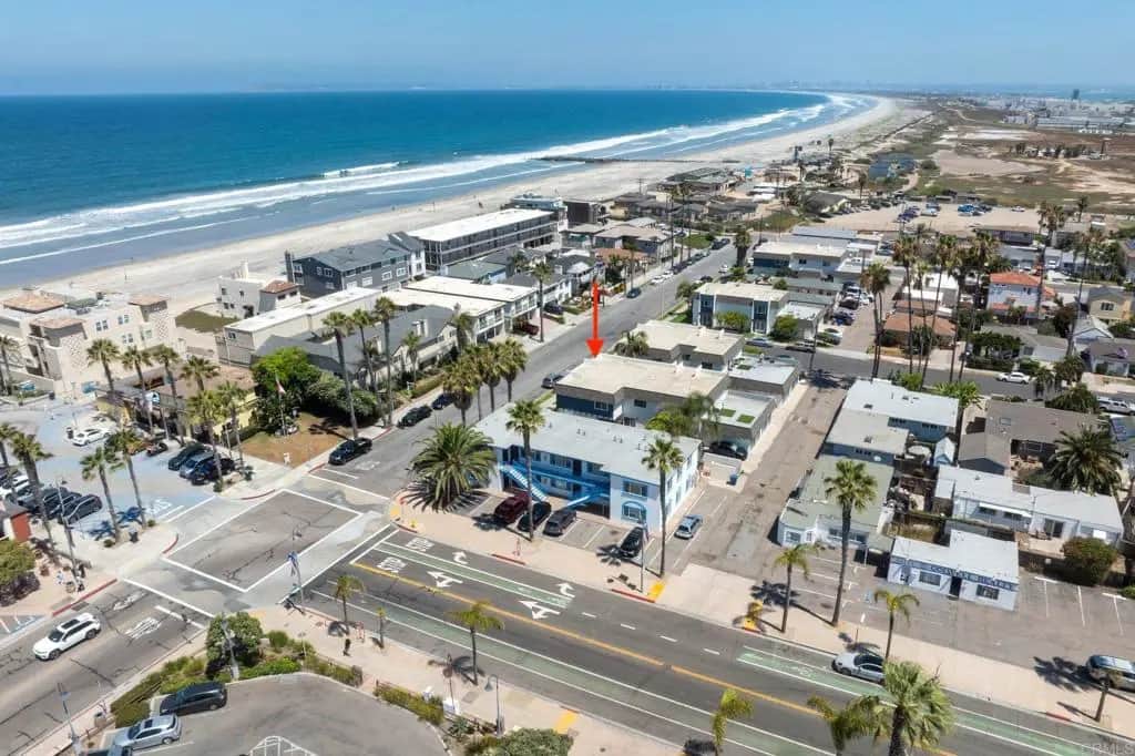 679 Seacoast Drive, Imperial Beach, CA — listing photo 1