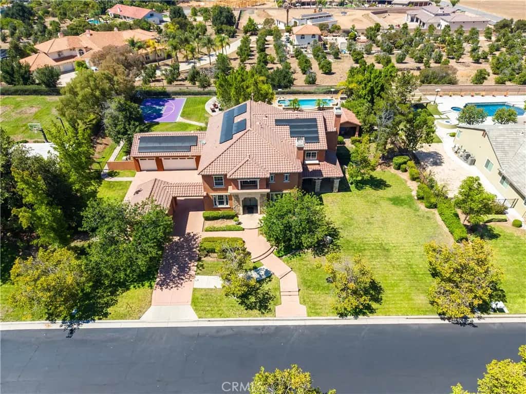 1055 Lowry Ranch, Corona, CA — listing photo 1