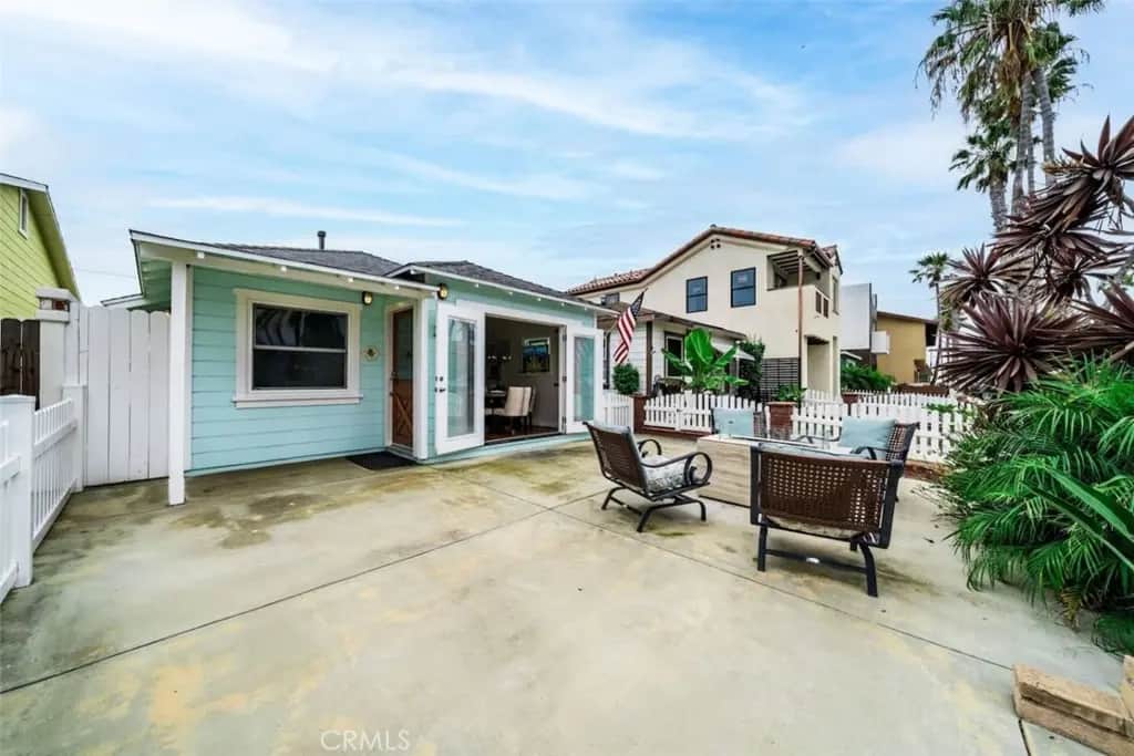 218 11 th street, Huntington Beach, CA — listing photo 1