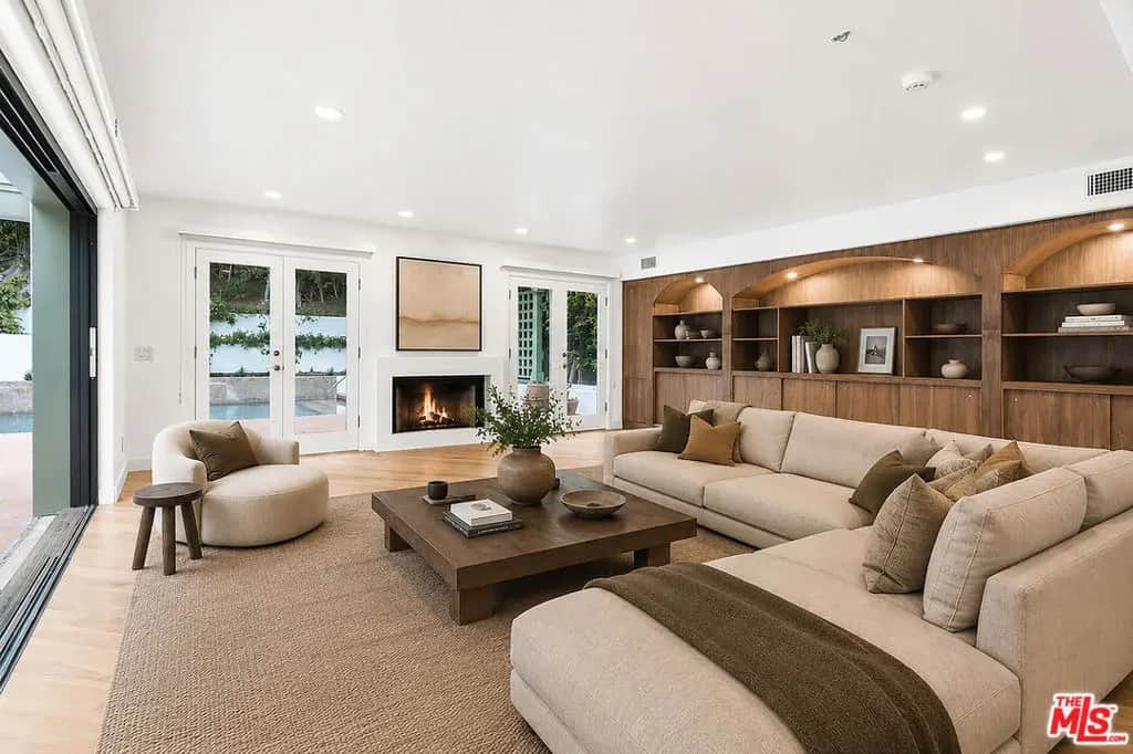 1200 N Doheny Drive, Los Angeles, CA — listing photo 1