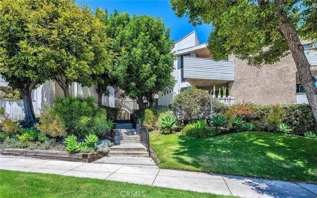10521 National Blvd. 213, Los Angeles, CA — listing photo 1