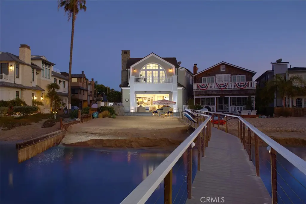 1324 E Balboa Boulevard, Newport Beach, CA — listing photo 1