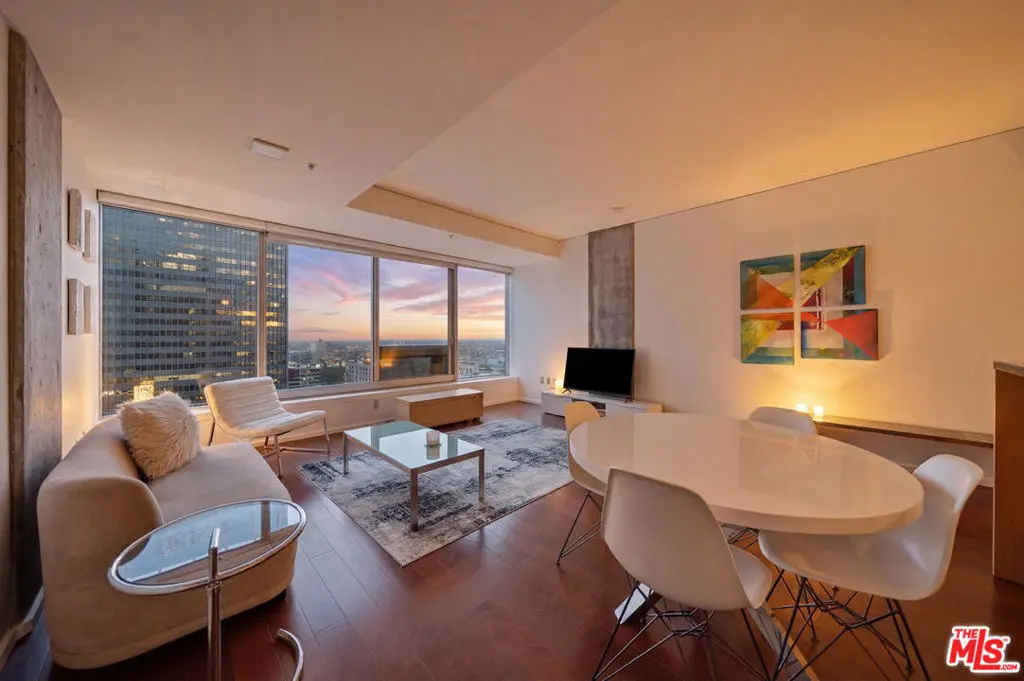 1155 S Grand Avenue 1405, Los Angeles, CA — listing photo 1